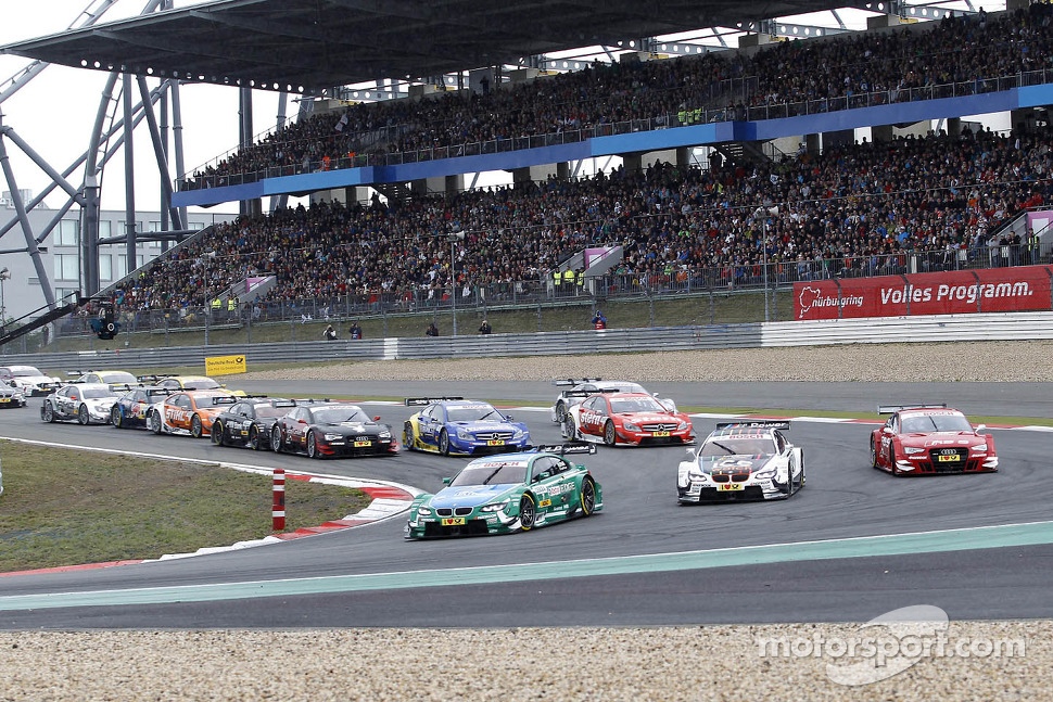 Start of the Race, Augusto Farfus, BMW Team RBM BMW M3 DTM leads