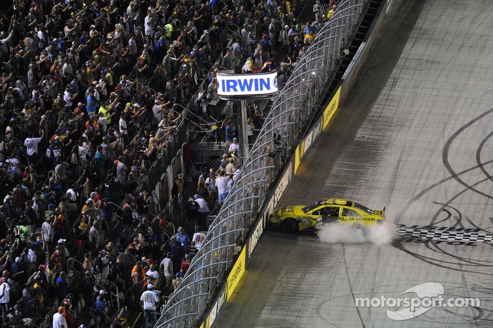 Matt Kenseth, Joe Gibbs Racing Toyota celebrates