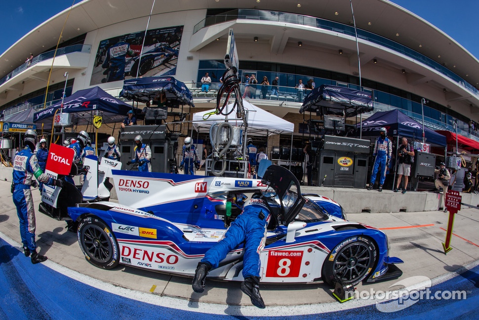 #8 Toyota Racing Toyota TS030 - Hybrid: Anthony Davidson, Sébastien Buemi, Stéphane Sarrazin