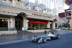 Spark-Renault SRT-01E al Las Vegas Boulevard