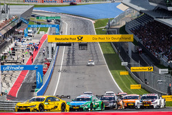 起步: 蒂莫·格洛克, 宝马车队 MTEK 宝马 M4 DTM,和Augusto Farfus, 宝马车队 RBM 宝马 M4 DTM