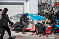 Coche de Tony Stewart se reconstruye