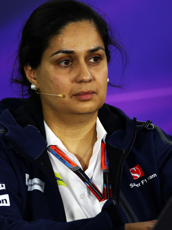 Monisha Kaltenborn, director del equipo Sauber en la conferencia de prensa de la FIA