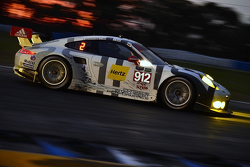 #912 保时捷北美,保时捷911 RSR: Jörg Bergmeister, Earl Bamber, Frederic Makowiecki