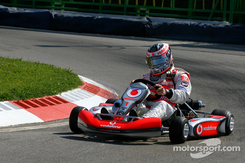 VODAFONE MCLAREN MERCEDES ALONSO vodafone mclaren mercedes alonso: