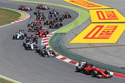 Sebastian Vettel, Ferrari SF15-T al inicio de la carrera