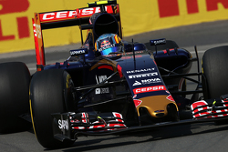 Carlos Sainz Jr., Scuderia Toro Rosso STR10