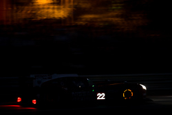 日产车队22号日产GT-R LM NISMO:哈里·廷克内尔、阿历克斯·邦科姆、迈克尔·克鲁姆