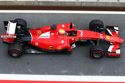 Esteban Gutiérrez, Ferrari SF15-T piloto de pruebas y reserva