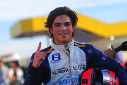Pedro Piquet comemora a vitória