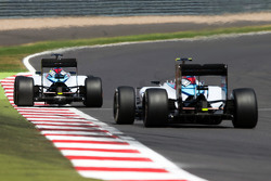 Felipe Massa, Williams FW37 lidera a Valtteri Bottas, Williams FW37