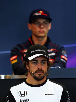 Fernando Alonso, McLaren en la conferencia de prensa de la FIA