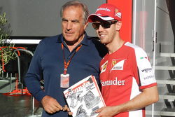 Giorgio Piola, Technischer Analyst für Motorsport.com in der Formel 1, mit Sebastian Vettel, Ferrari