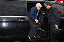 Bernie Ecclestone coom Pasquale Lattuneddu da FOM