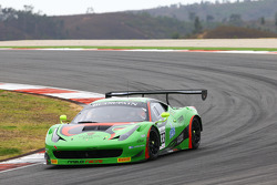 #333 Rinaldi Racing Ferrari 458 Italia: Marco Seefried, Norbert Siedler