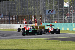 Alex Fontana, Status Grand Prix leads Esteban Ocon, ART Grand Prix and Kevin Ceccon, Arden Internati