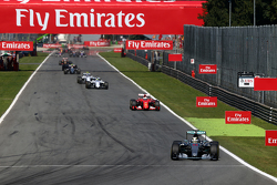 Start: Lewis Hamilton, Mercedes AMG F1 W06, in Führung