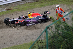 De Red Bull Racing RB11 van Daniil Kvyat na crash kwalificaties