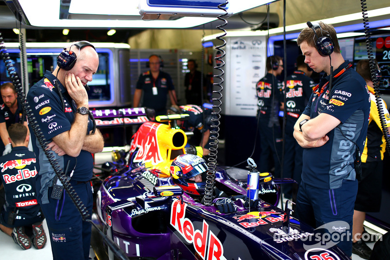 Эдриан Ньюи