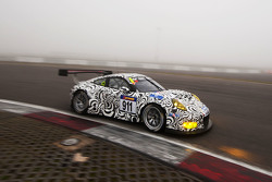 #911 Porsche Team Porsche 911 GT3 R: Nick Tandy, Frédéric Makowiecki