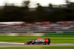 Daniil Kvyat, Red Bull Racing RB11