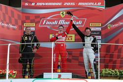 Gara 1 Shell, il podio: primo, #180 Kessel Racing Ferrari 458 Italia: Gautam Singhania, secondo #181 Ineco - MP Racing Ferrari 458 Erich Prinoth, terzo # 92 Kessel Racing Ferrari 458 Jacques Duyver