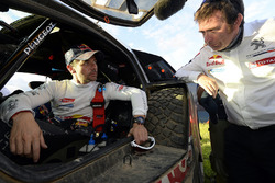 #314 Peugeot: Sèbastien Loeb met Bruno Famin, hoofd Peugeot Sport