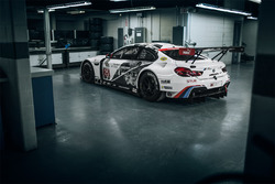 BMW M6 GTLM im Jubiläumsdesign für 100 Jahre BMW
