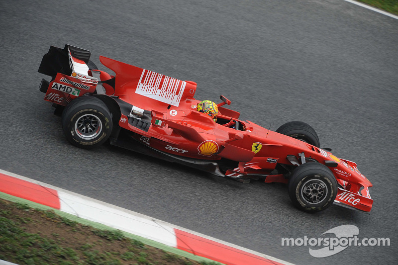 Valentino Rossi test ediyorFerrari F2008