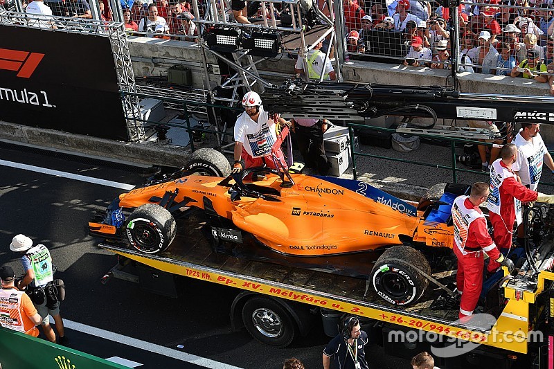 Menajeri: Vandoorne'un sezon ortasında gönderileceği doğru değil