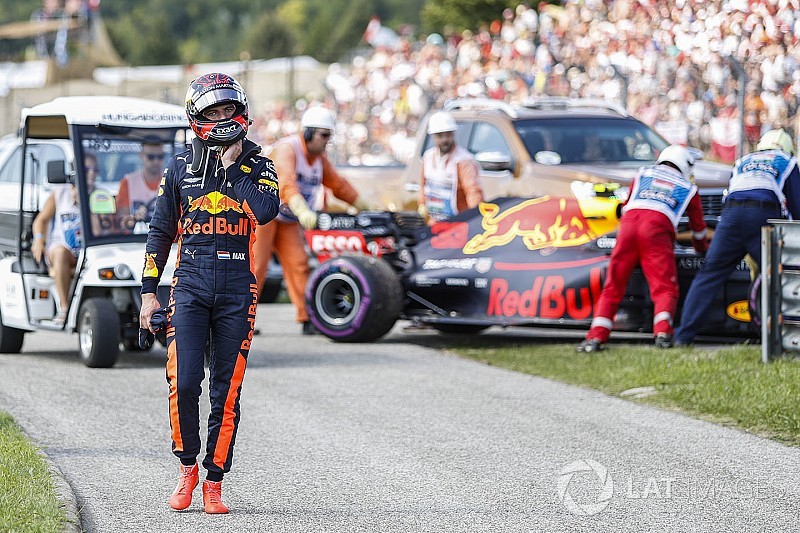 Verstappen: Küfürlü telsiz mesajı yanlıştı