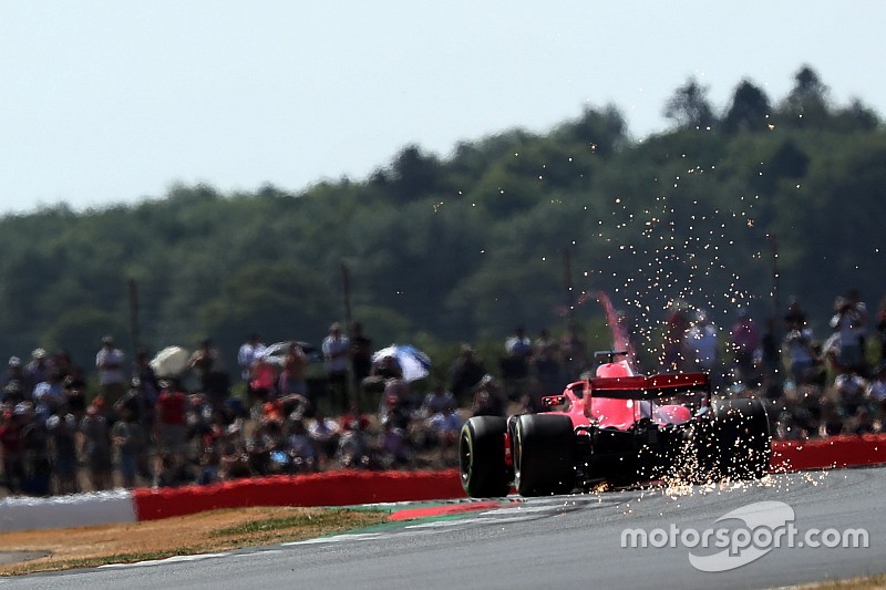 A Red Bull csapatfőnöke szerint a Ferrari motorja az új mérce az F1-ben