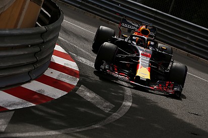 Red Bull se habría arriesgado a que el motor de Ricciardo fallase