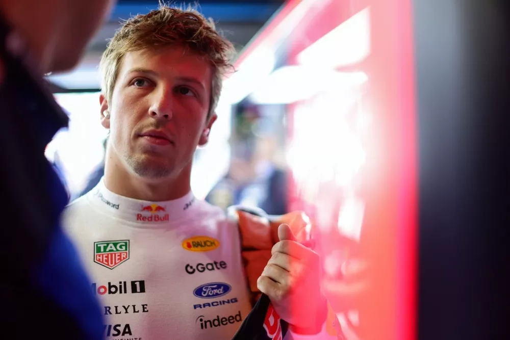 Montoya: Red Bull should keep Lawson for Madrid, not rush Hadjar