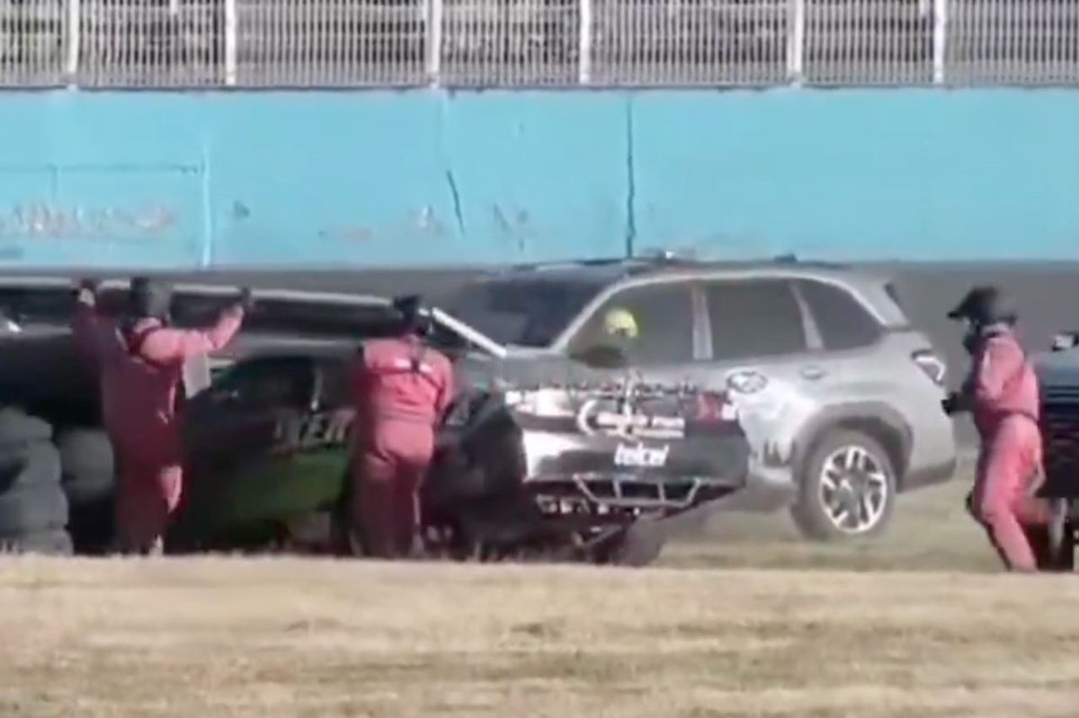 Chaos grips NASCAR Mexico finale as safety vehicle rams car and title rivals wreck