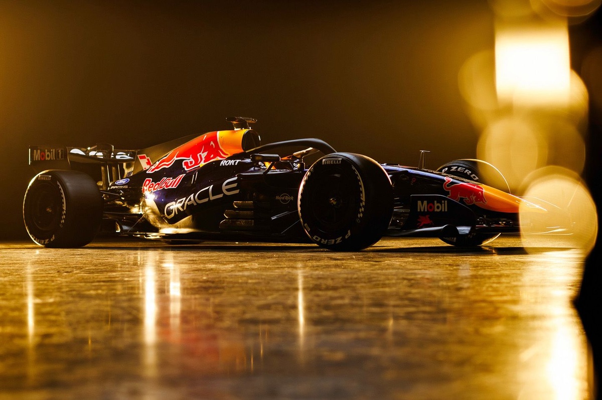 F1 | Red Bull: ecco la prima foto della RB22 con le sospensioni push rod