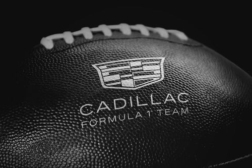 Cadillac presentará la decoración de Checo Pérez para 2026 en el Super Bowl