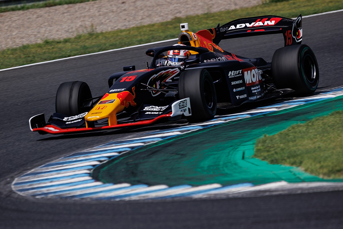 MUGEN Super Formula 2023 ローソンサイン入り レース中断の数十分で壊れたマシンを修復。TEAM MUGENの早技に