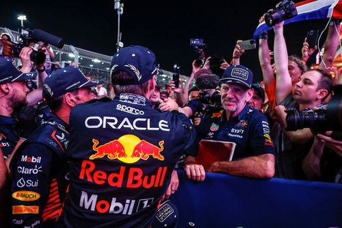 Verstappen da su veredicto sobre Newey como jefe de equipo de Aston F1 