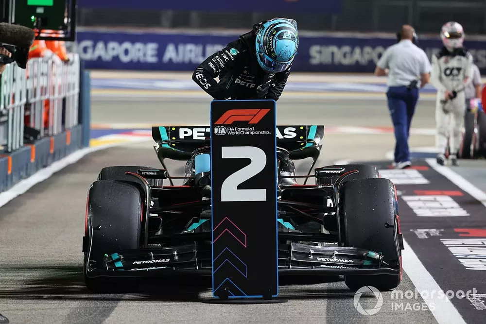 George Russell, Mercedes-AMG, in Parc Ferme dopo le qualifiche