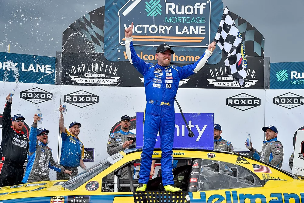 Race winner Justin Allgaier, JR Motorsports, Chevrolet Camaro