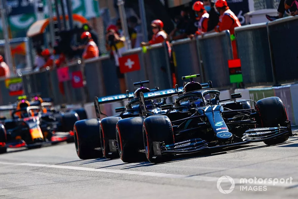 Valtteri Bottas, Mercedes F1 W11, Lewis Hamilton, Mercedes F1 W11, and Alex Albon, Red Bull Racing RB16