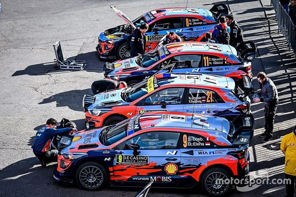 Ott T&auml;nak, Martin J&auml;rveoja, Hyundai Motorsport Hyundai i20 Coupe WRC; S&eacute;bastien Loeb, Daniel Elena, Hyundai Motorsport Hyundai i20 Coupe WRC; Thierry Neuville, Nicolas Gilsoul, Hyundai Motorsport Hyundai i20 Coupe WRC; Nicolay Gryazin, Yaroslav Fedorov, Hyundai Motorsport Hyundai i20 R5