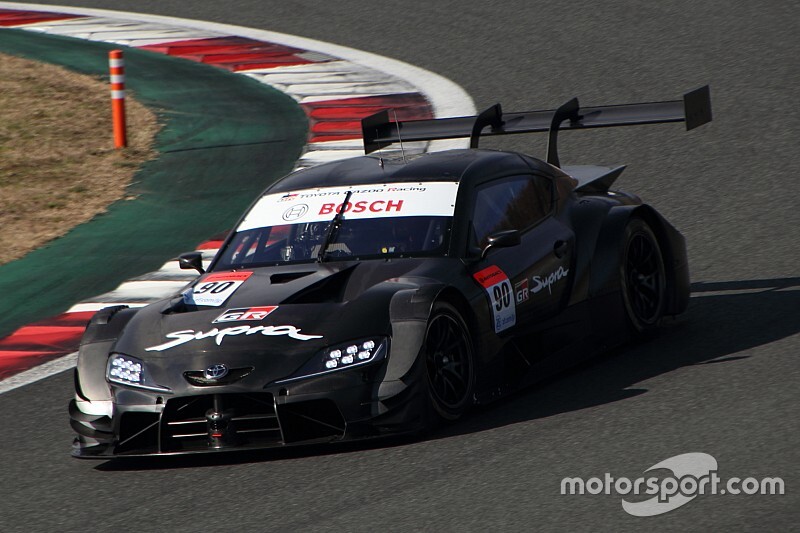 スーパーＧＴ５００/ＧＴ３００　１４台セット SUPER GT第4戦富士レース2、多くのバトルが見られたクラス別