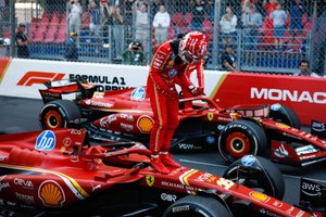 （日本未発売）F1 フェラーリ　シャルルルクレール.2021年モナコGP1:5 日本未発売）F1 フェラーリ シャルルルクレール.2021年モナコGP1:5