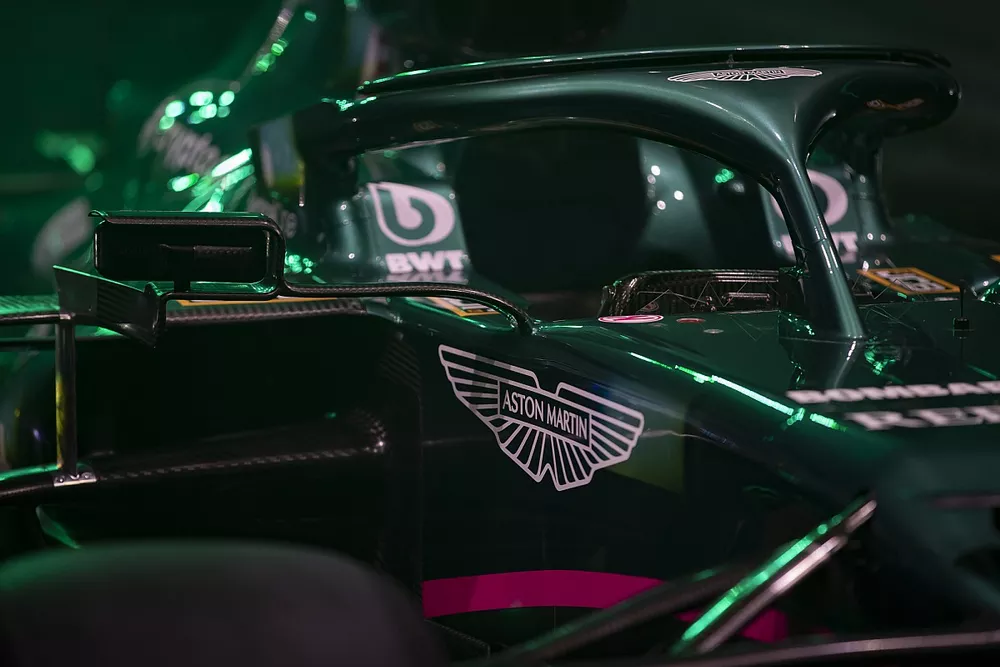 The Aston Martin logo on the AMR21