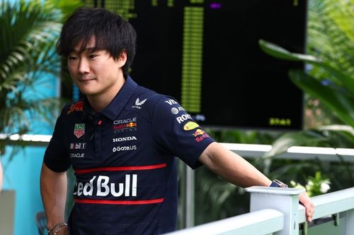 Tsunoda necesita m&aacute;s tiempo para exprimir al m&aacute;ximo el Red Bull de F1