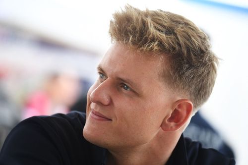 ¿Puede Mick Schumacher acabar en Cadillac incluso sin un asiento en la F1?