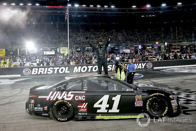 Kurt Busch, Stewart-Haas Racing, Ford Fusion Monster Energy / Haas Automation