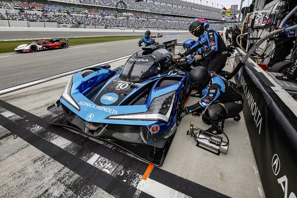 #10 Wayne Taylor Racing Acura ARX-06: Ricky Taylor, Filipe Albuquerque, Louis Deletraz, Brendon Hartley